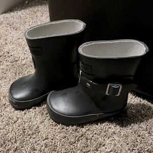Comfy Magical Mamas Black Baby Rainboots